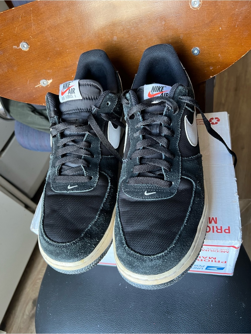 Nike Black and White Low-Top Sneakers 11.5